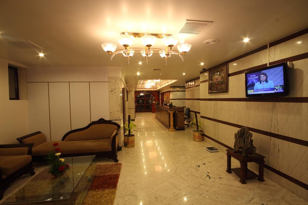 Hotel Pigeon International Bangalore Exterior photo